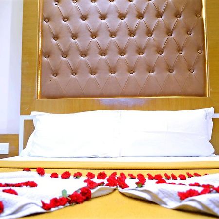 Hotel Tr Residency Pondicherry Esterno foto